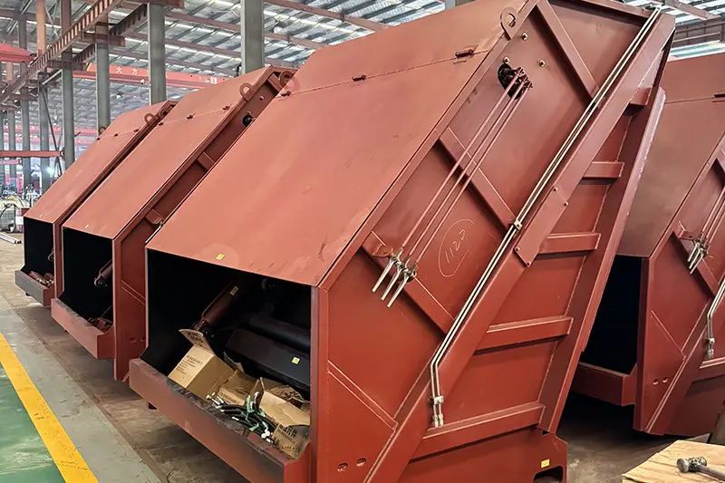 Komprimierte Müllwagenkarosserie